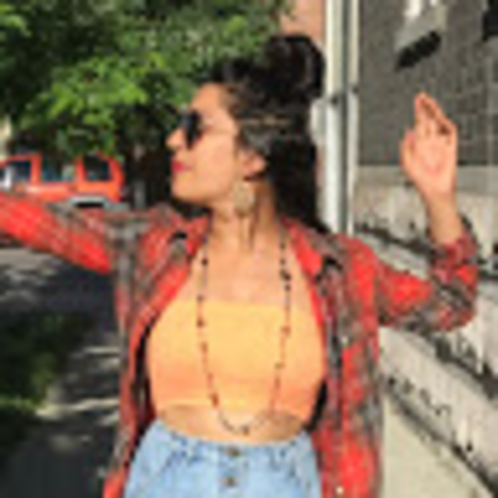 Meet your Posher, Izzy meeta